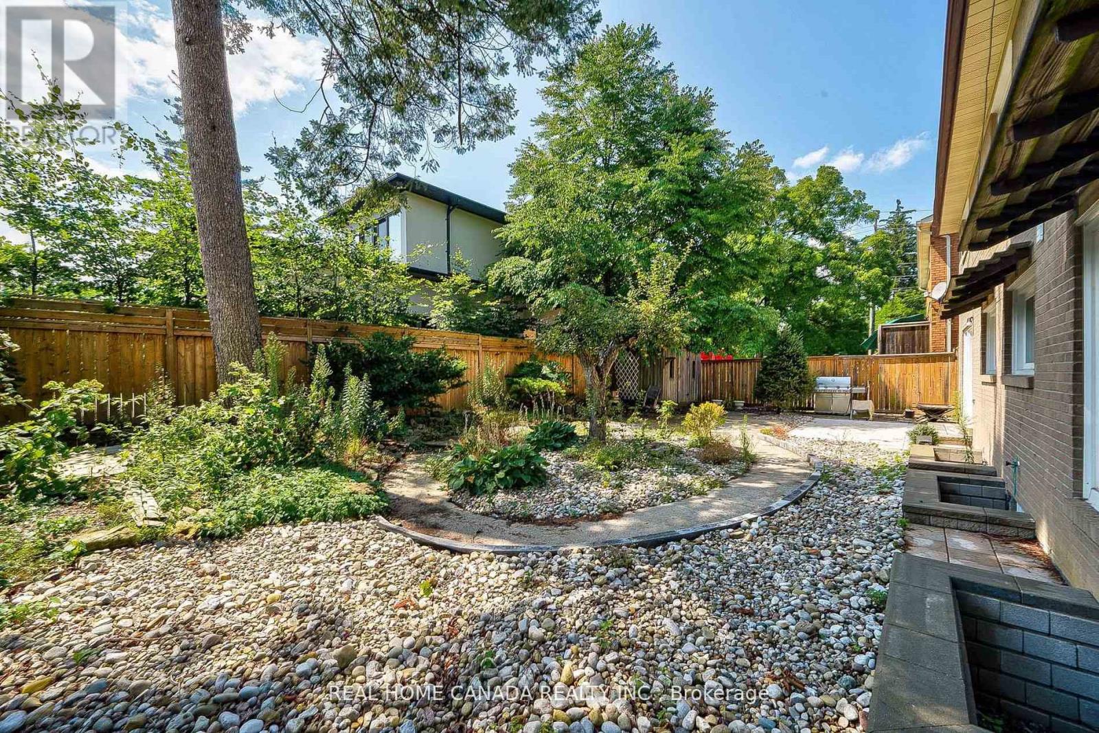 82 Arkendo Drive, Oakville, Ontario  L6J 5T9 - Photo 30 - W13066166