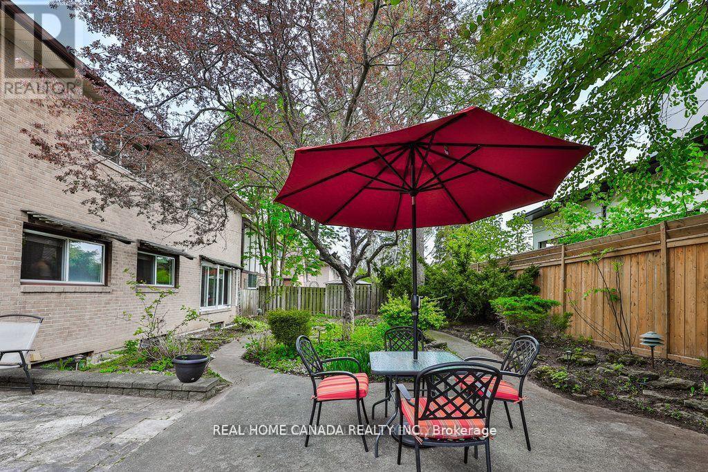 82 Arkendo Drive, Oakville, Ontario  L6J 5T9 - Photo 31 - W13066166