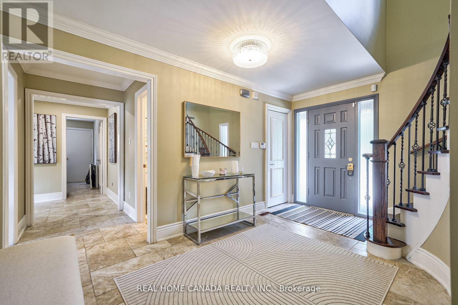 82 Arkendo Drive, Oakville, Ontario  L6J 5T9 - Photo 4 - W13066166