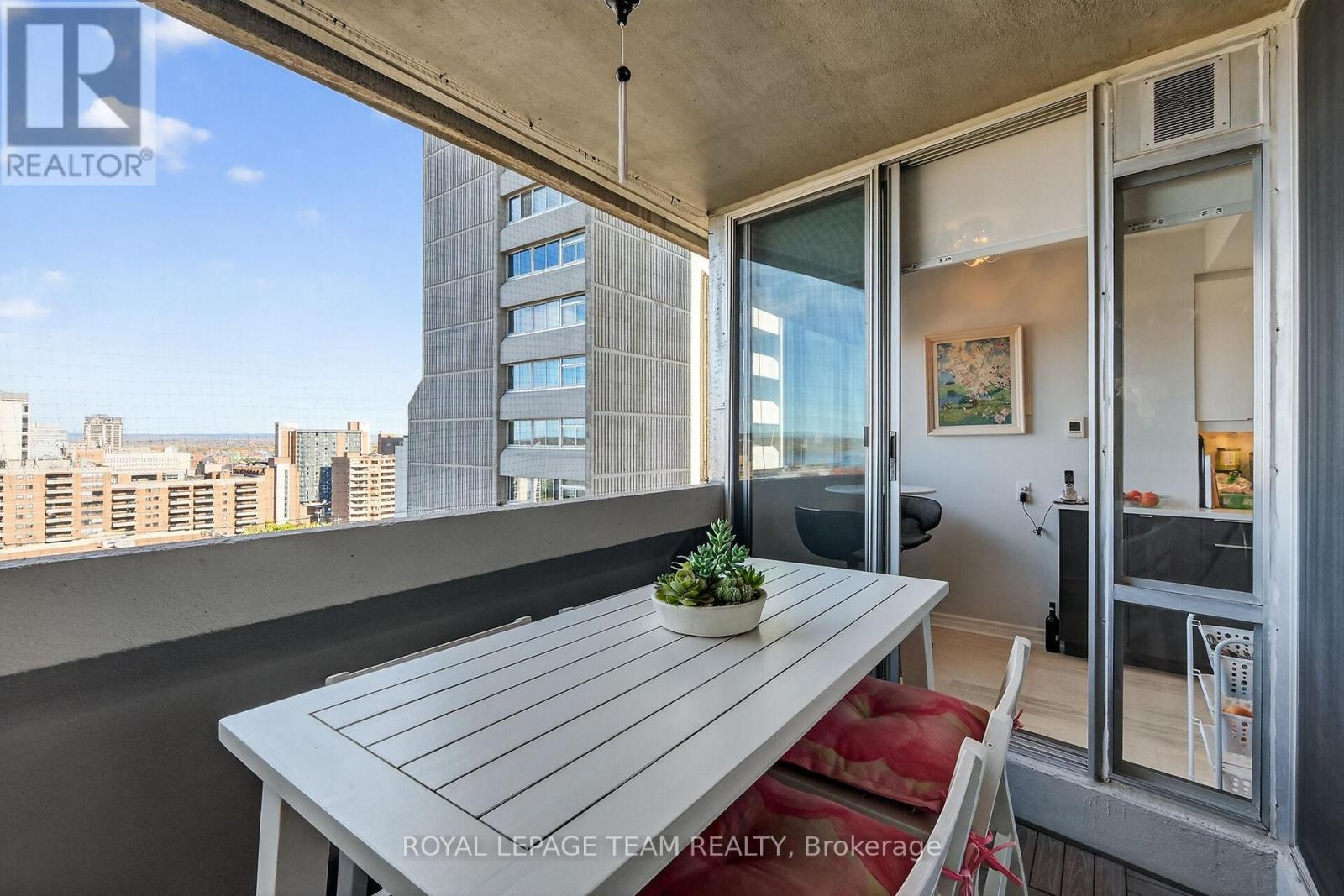 1801 - 530 Laurier Avenue W, Ottawa, Ontario  K1R 7T1 - Photo 18 - X12800162