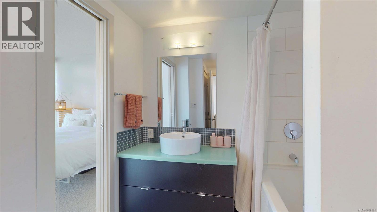 603 760 Johnson St, Victoria, British Columbia  V8W 1N1 - Photo 15 - 1038324