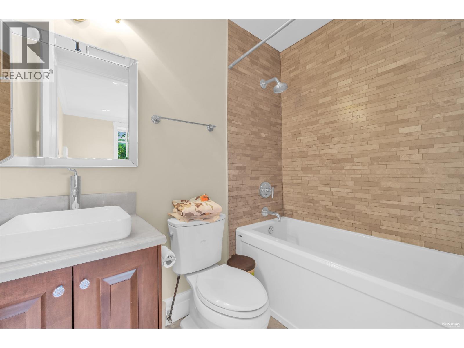 2562 Garden Court, West Vancouver, British Columbia  V7S 0A3 - Photo 19 - R3127546