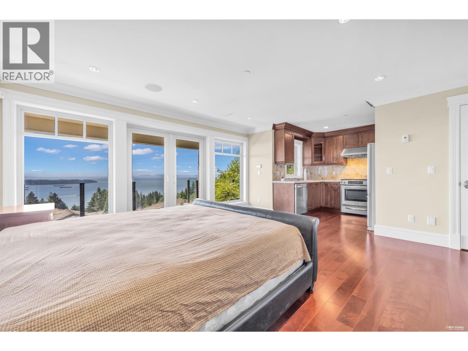 2562 Garden Court, West Vancouver, British Columbia  V7S 0A3 - Photo 29 - R3127546