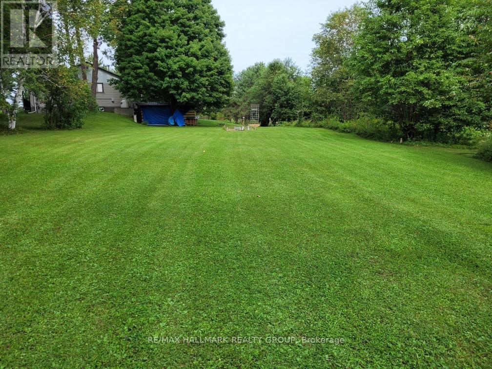 9950 Round Lake Road, Laurentian Valley, Ontario  K8A 0K5 - Photo 11 - X13033702