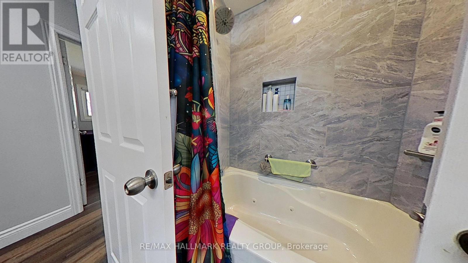 9950 Round Lake Road, Laurentian Valley, Ontario  K8A 0K5 - Photo 30 - X13033702