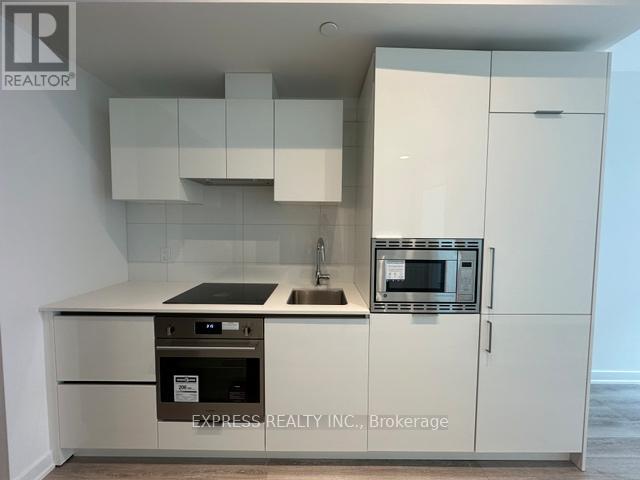 1218 - 121 ST PATRICK STREET, Toronto, Ontario
