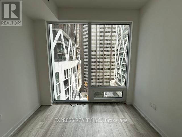 1218 - 121 St Patrick Street, Toronto, Ontario  M5T 3C1 - Photo 4 - C13224806