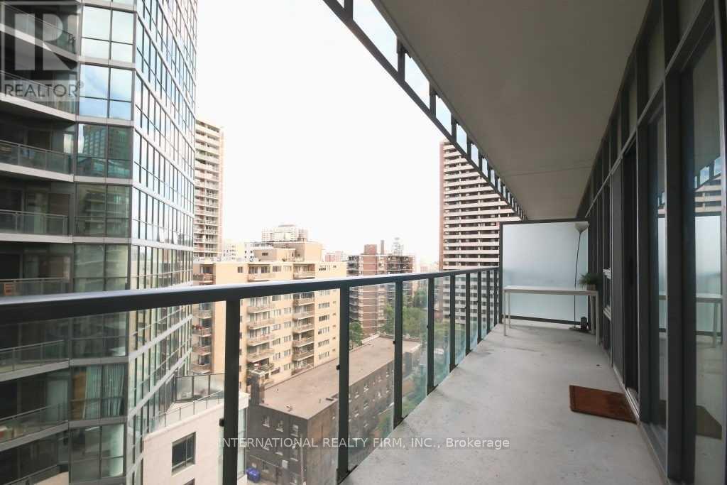 901 - 33 Charles Street E, Toronto, Ontario  M4Y 1R9 - Photo 10 - C13224940