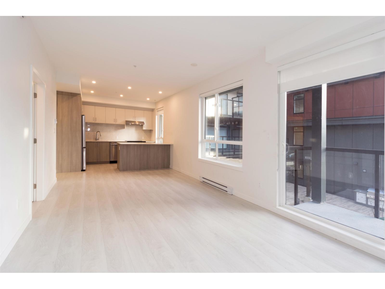 201 13838 108 Avenue, Surrey, British Columbia  V3T 0T8 - Photo 2 - R3130397