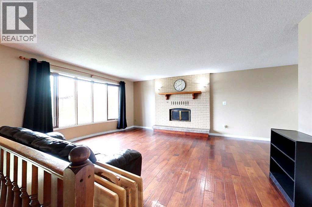 333 3 Avenue NW, Slave Lake, Alberta  T0G 2A1 - Photo 2 - A2315930