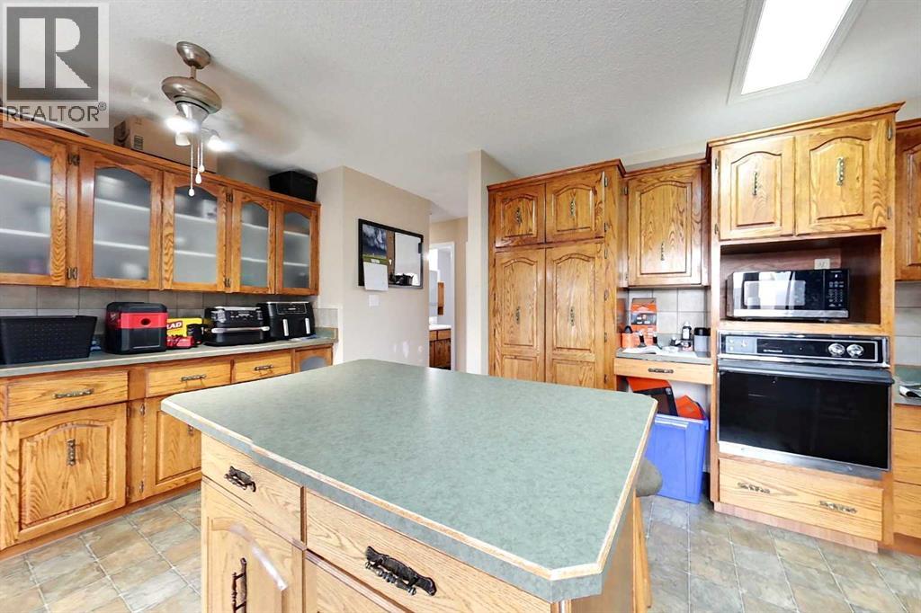 333 3 Avenue NW, Slave Lake, Alberta  T0G 2A1 - Photo 8 - A2315930