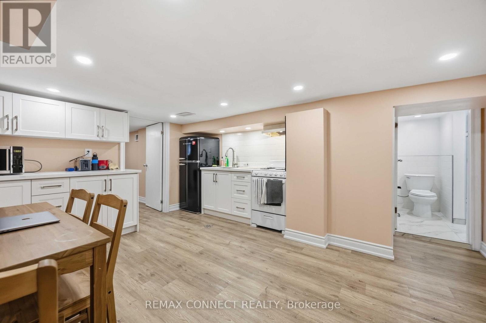 261 Cedarvale Avenue, Toronto, Ontario  M4C 4K3 - Photo 27 - E13224762