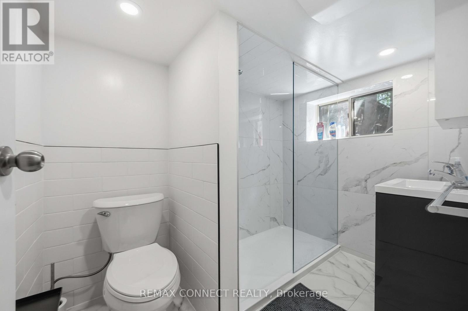 261 Cedarvale Avenue, Toronto, Ontario  M4C 4K3 - Photo 31 - E13224762