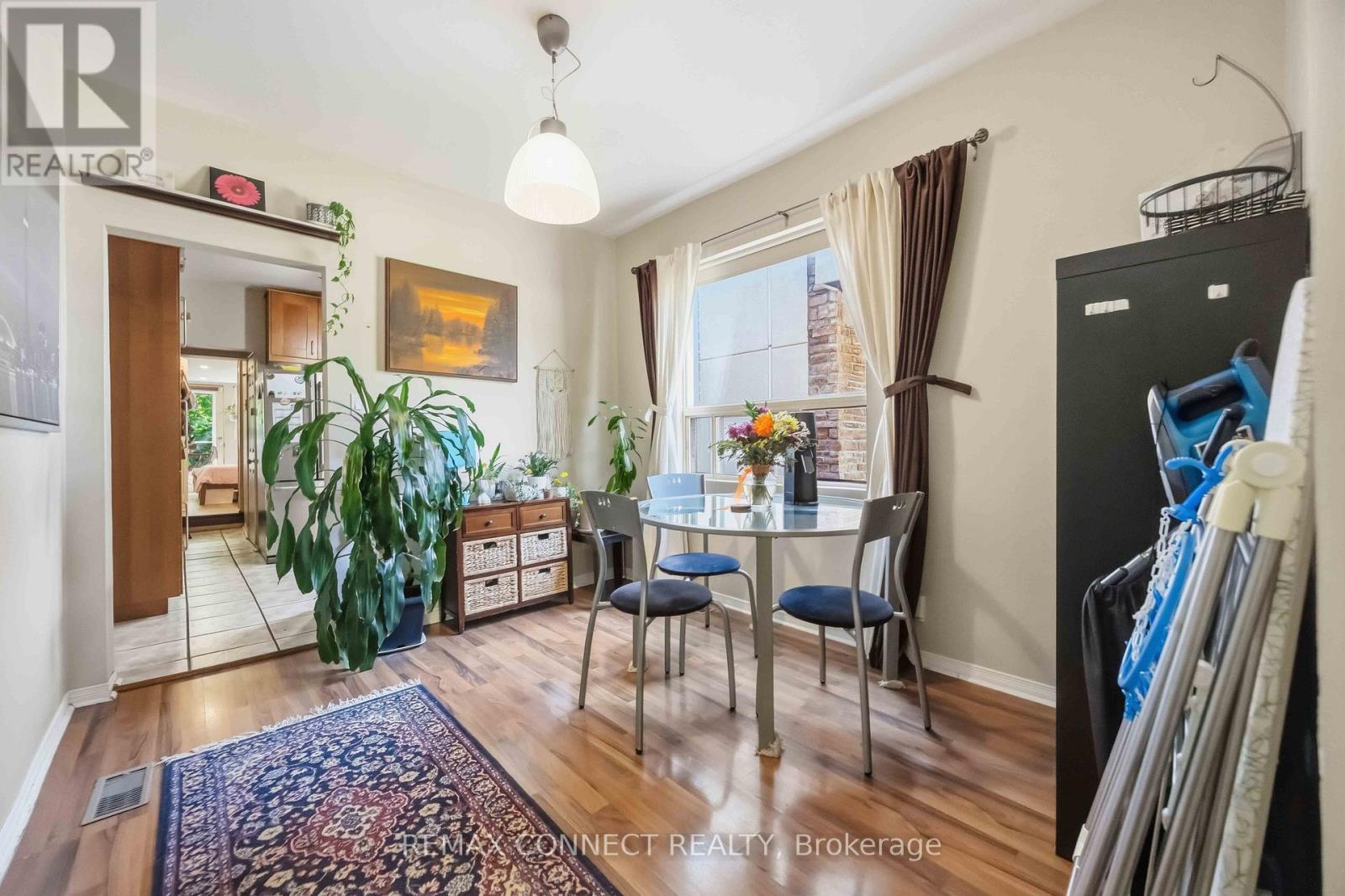 261 Cedarvale Avenue, Toronto, Ontario  M4C 4K3 - Photo 5 - E13224762