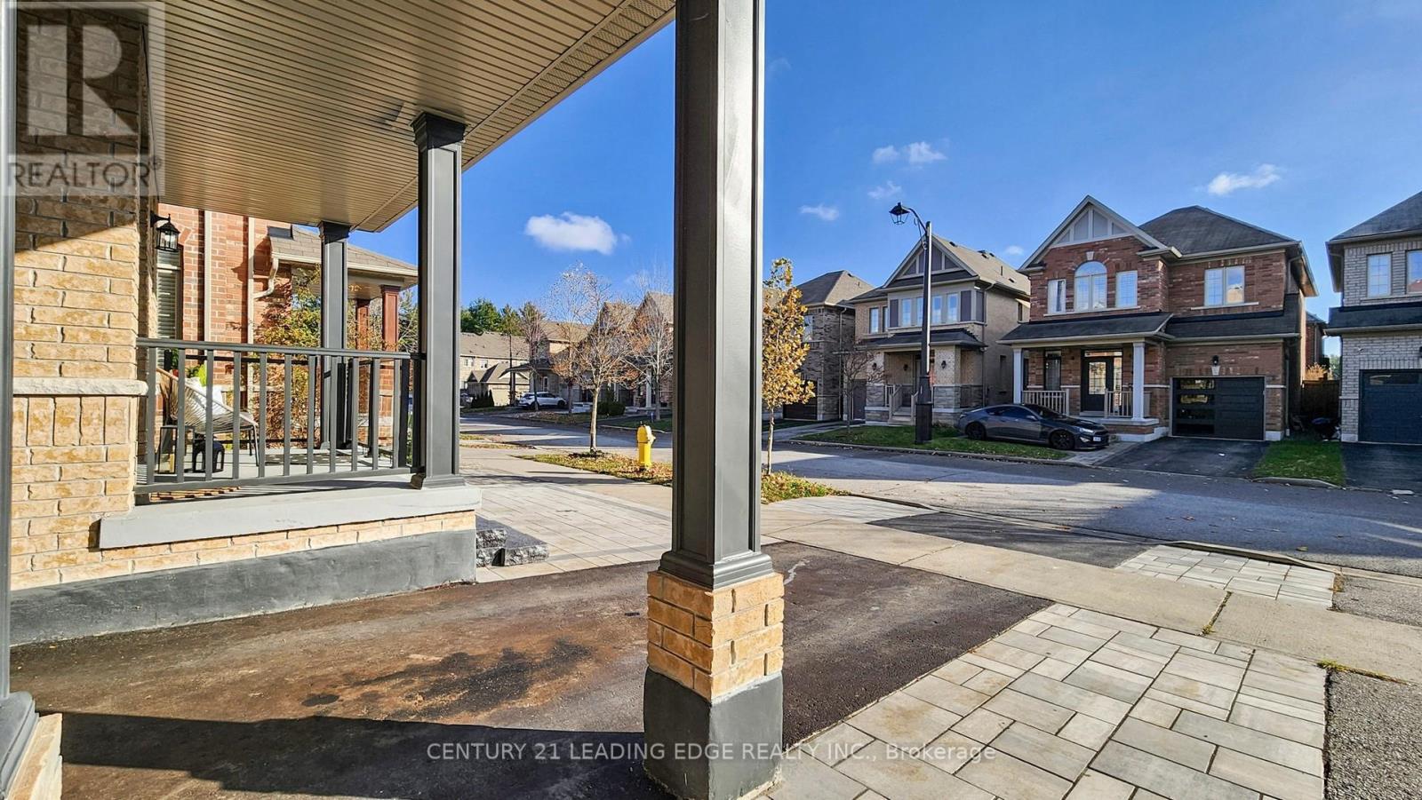 1574 Edgecroft Drive, Pickering, Ontario  L1V 2P8 - Photo 5 - E13224816