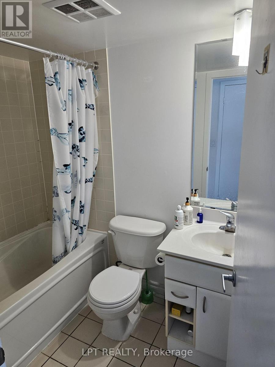 2107 - 38 Lee Centre Drive, Toronto, Ontario  M1H 3J7 - Photo 5 - E13224872