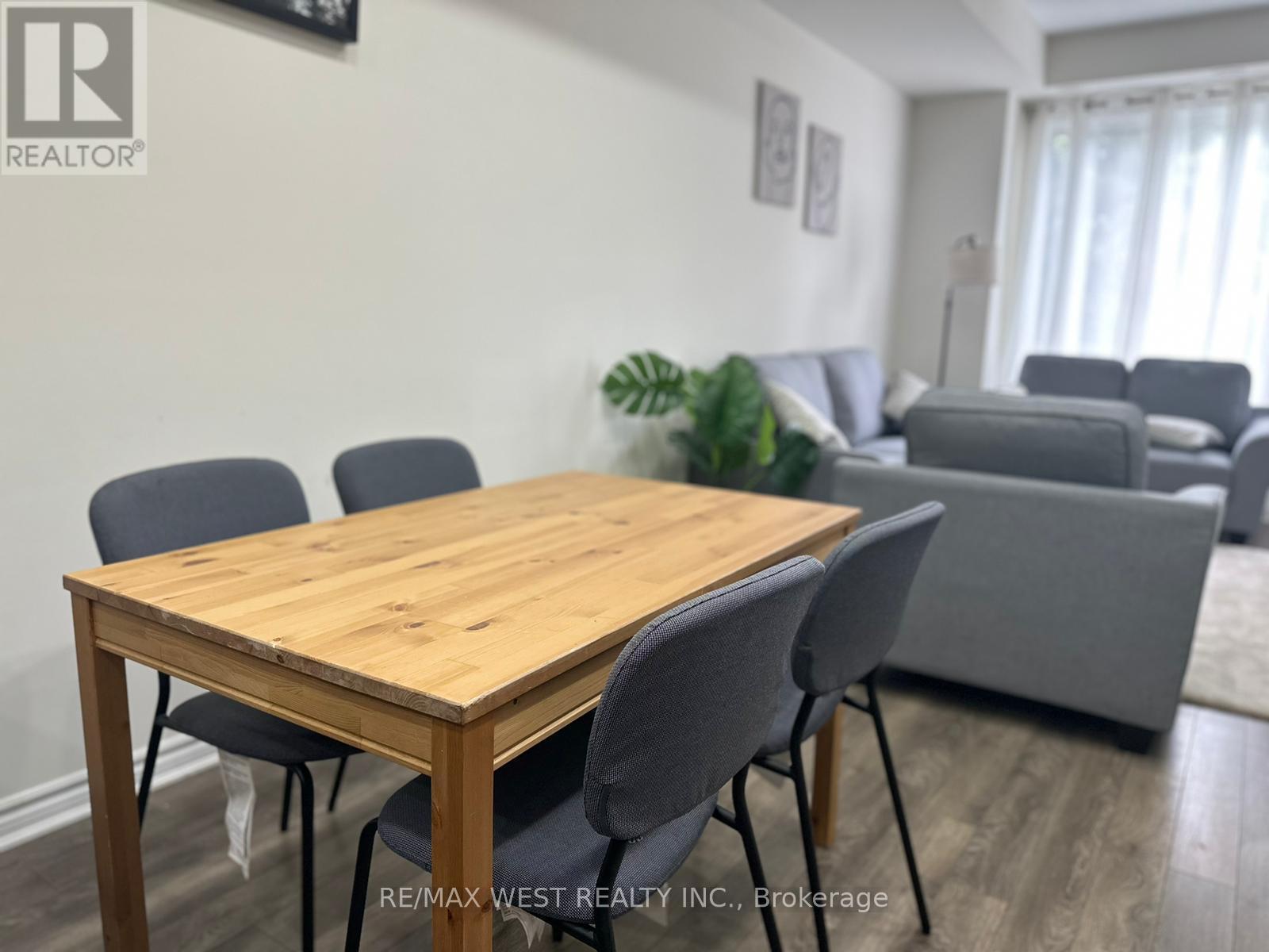 3 - 25 HERON PARK PLACE, Toronto, Ontario