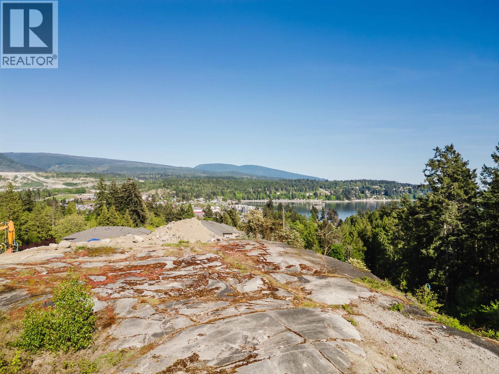 5883 Cowrie Street, Sechelt, British Columbia  V7Z 0K2 - Photo 7 - R3087469