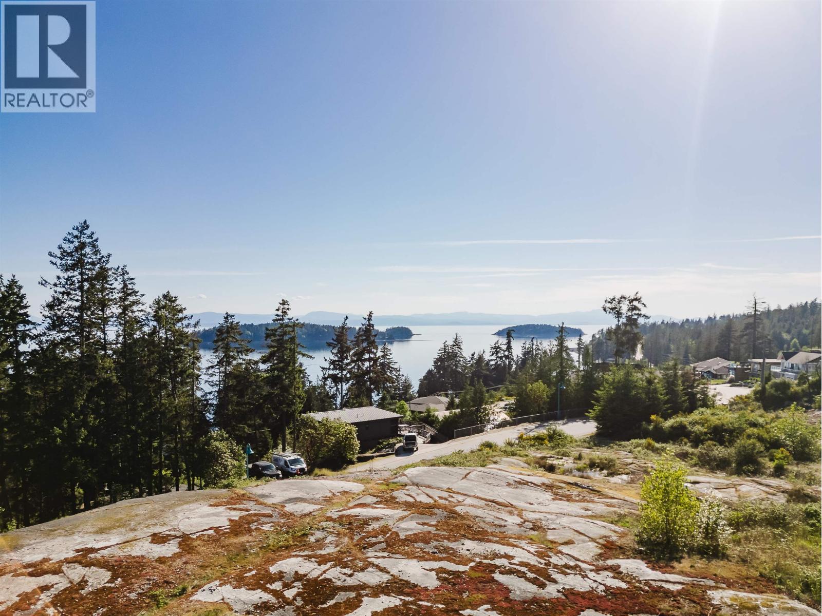 5883 Cowrie Street, Sechelt, British Columbia  V7Z 0K2 - Photo 6 - R3087469