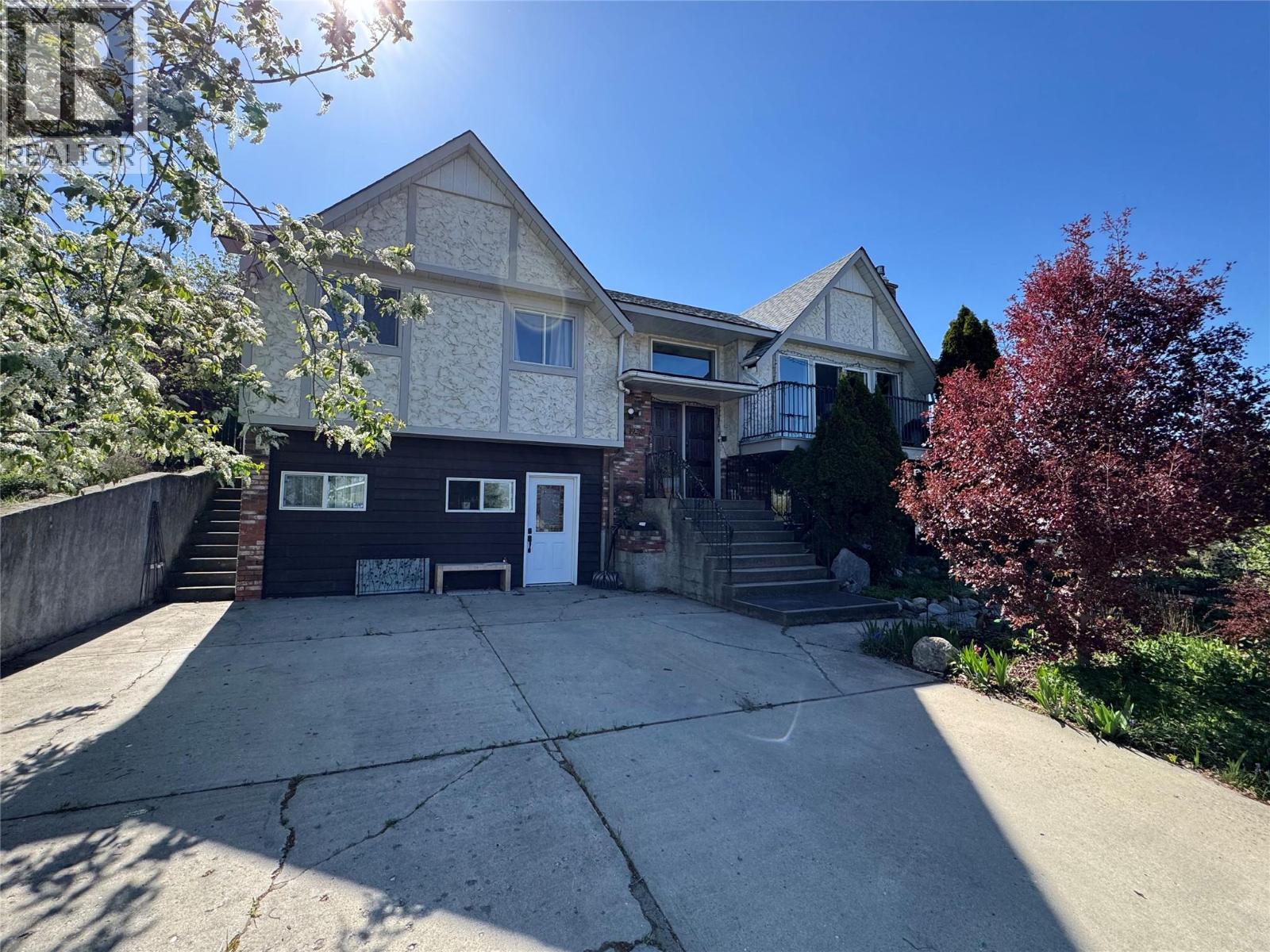 3928 15 Crescent, Mission Hill, Vernon photo 2
