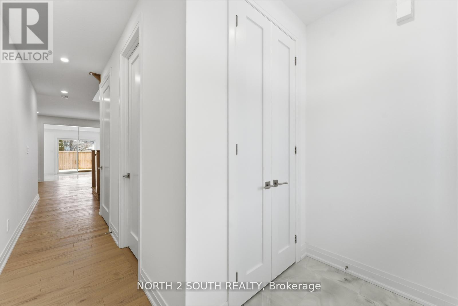 30 Virro Court, Vaughan, Ontario  L4H 5G5 - Photo 3 - N13224838
