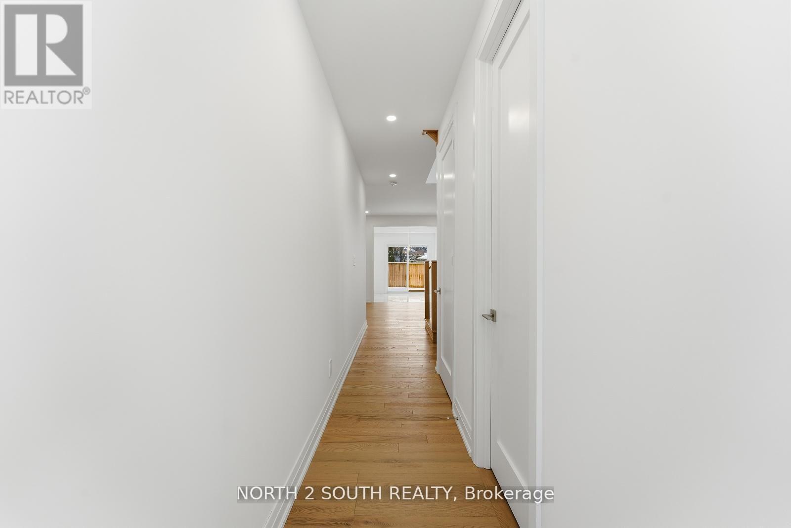30 Virro Court, Vaughan, Ontario  L4H 5G5 - Photo 4 - N13224838