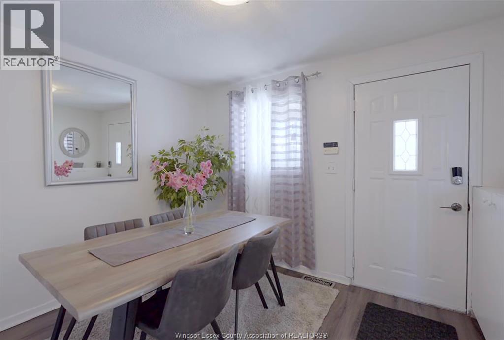 1073 pierre avenue, Windsor, Ontario