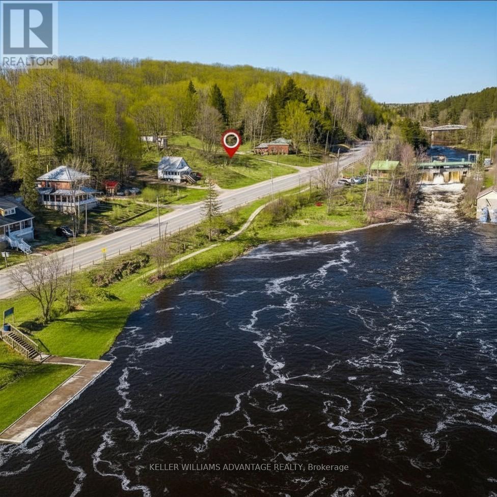 167 Ryerson Crescent, Burk's Falls, Ontario  P0A 1C0 - Photo 2 - X12788468