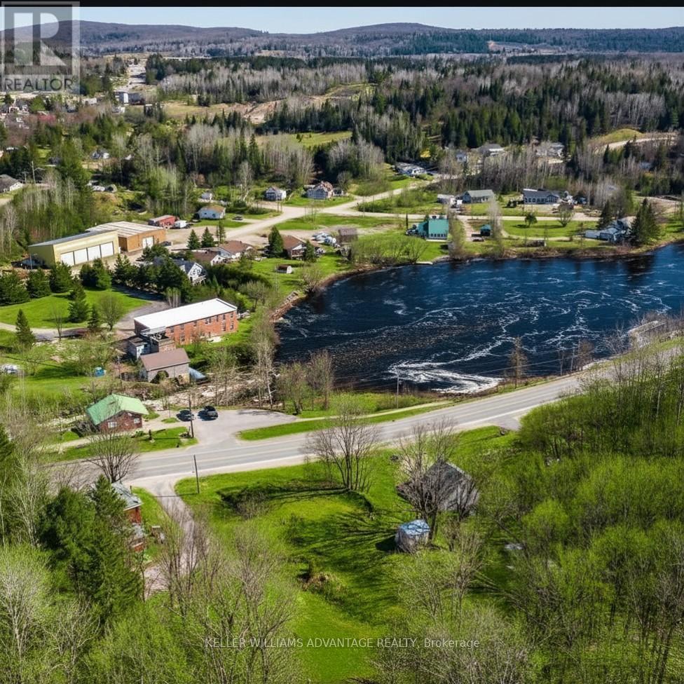 167 Ryerson Crescent, Burk's Falls, Ontario  P0A 1C0 - Photo 1 - X12788468
