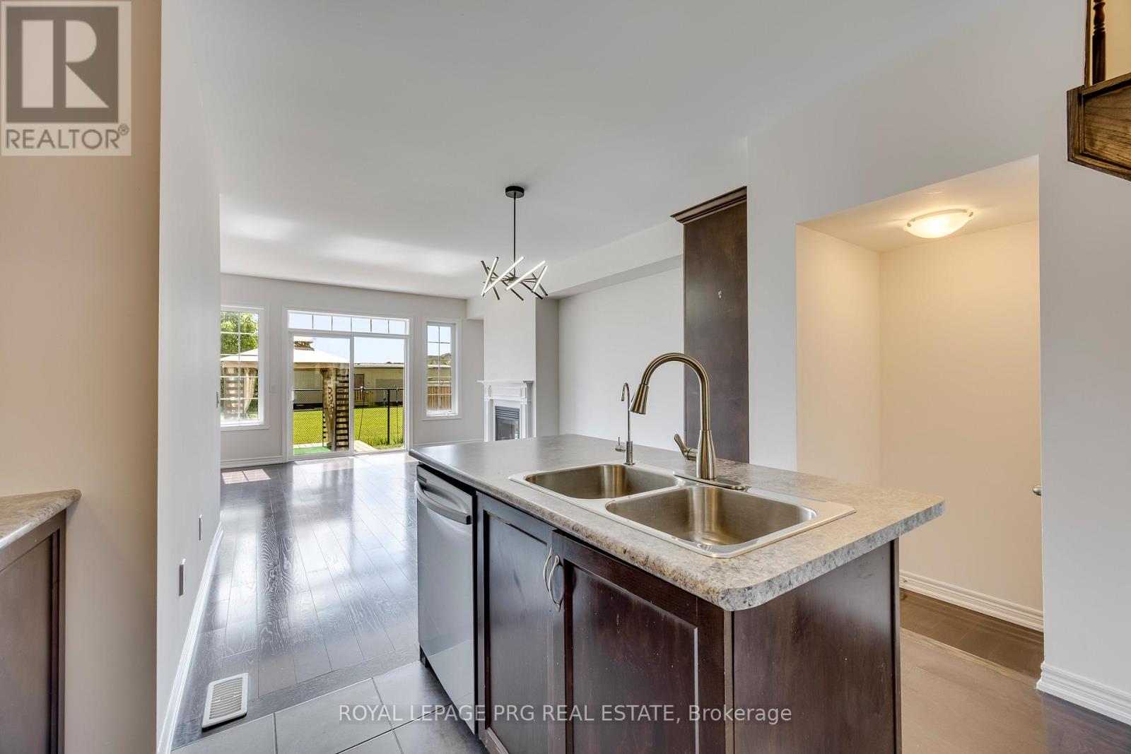 47 Dufay Road, Brampton, Ontario  L7A 4A2 - Photo 10 - W13224784