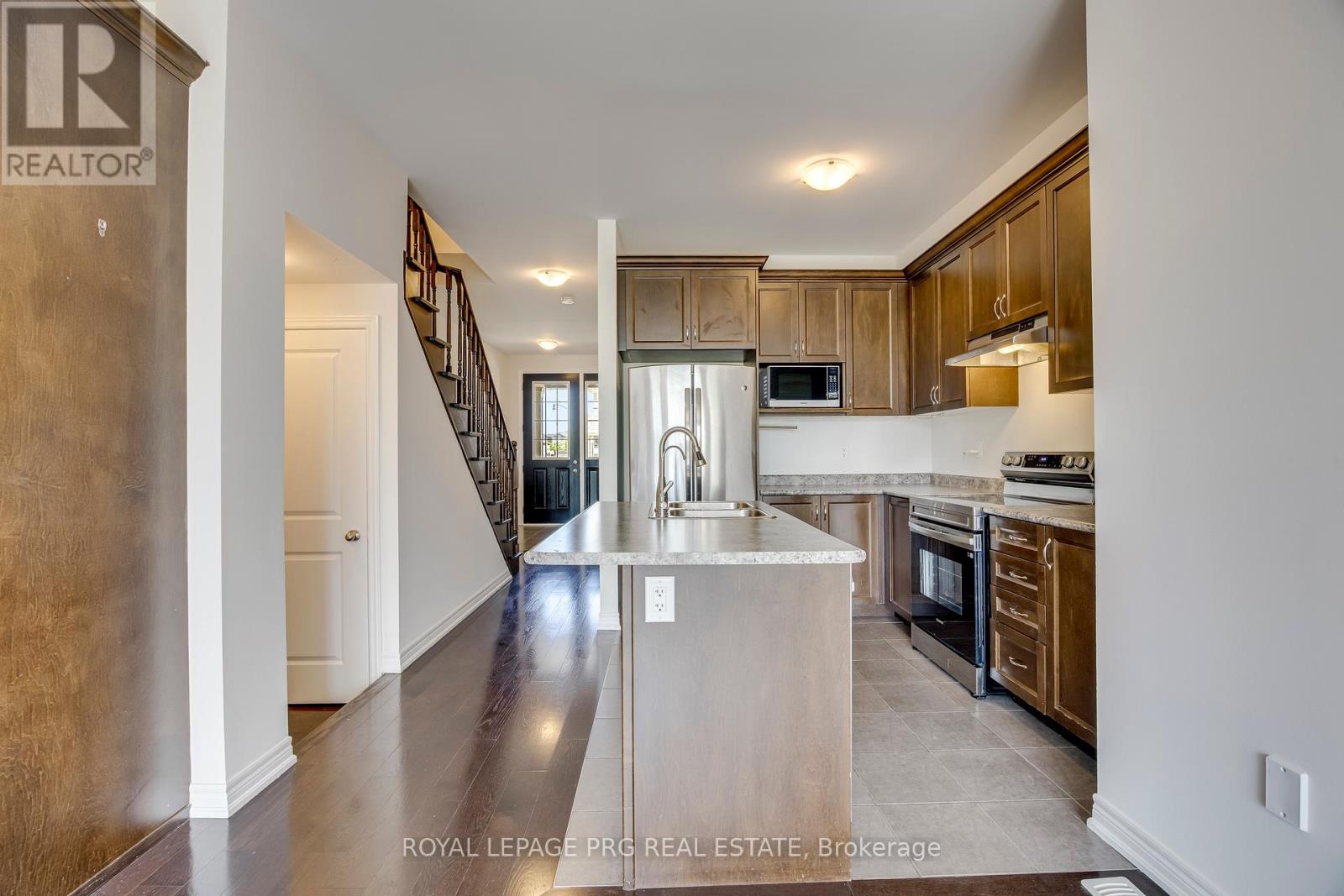 47 Dufay Road, Brampton, Ontario  L7A 4A2 - Photo 8 - W13224784