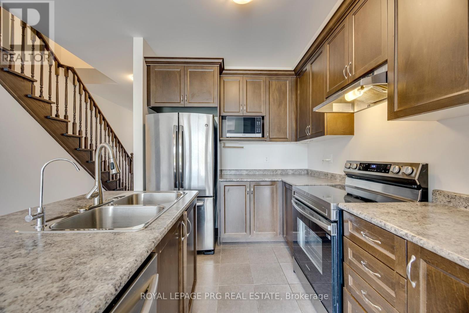 47 Dufay Road, Brampton, Ontario  L7A 4A2 - Photo 9 - W13224784