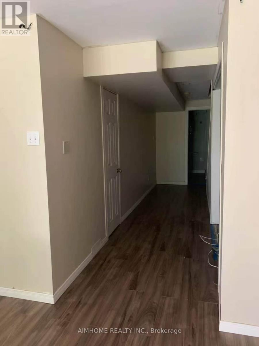 30 - 800 Dundas Street W, Mississauga, Ontario  L5C 4S9 - Photo 3 - W13224800