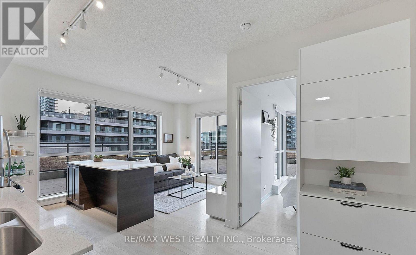 611 - 2200 Lakeshore Boulevard, Toronto, Ontario  M8V 1A4 - Photo 4 - W13224844
