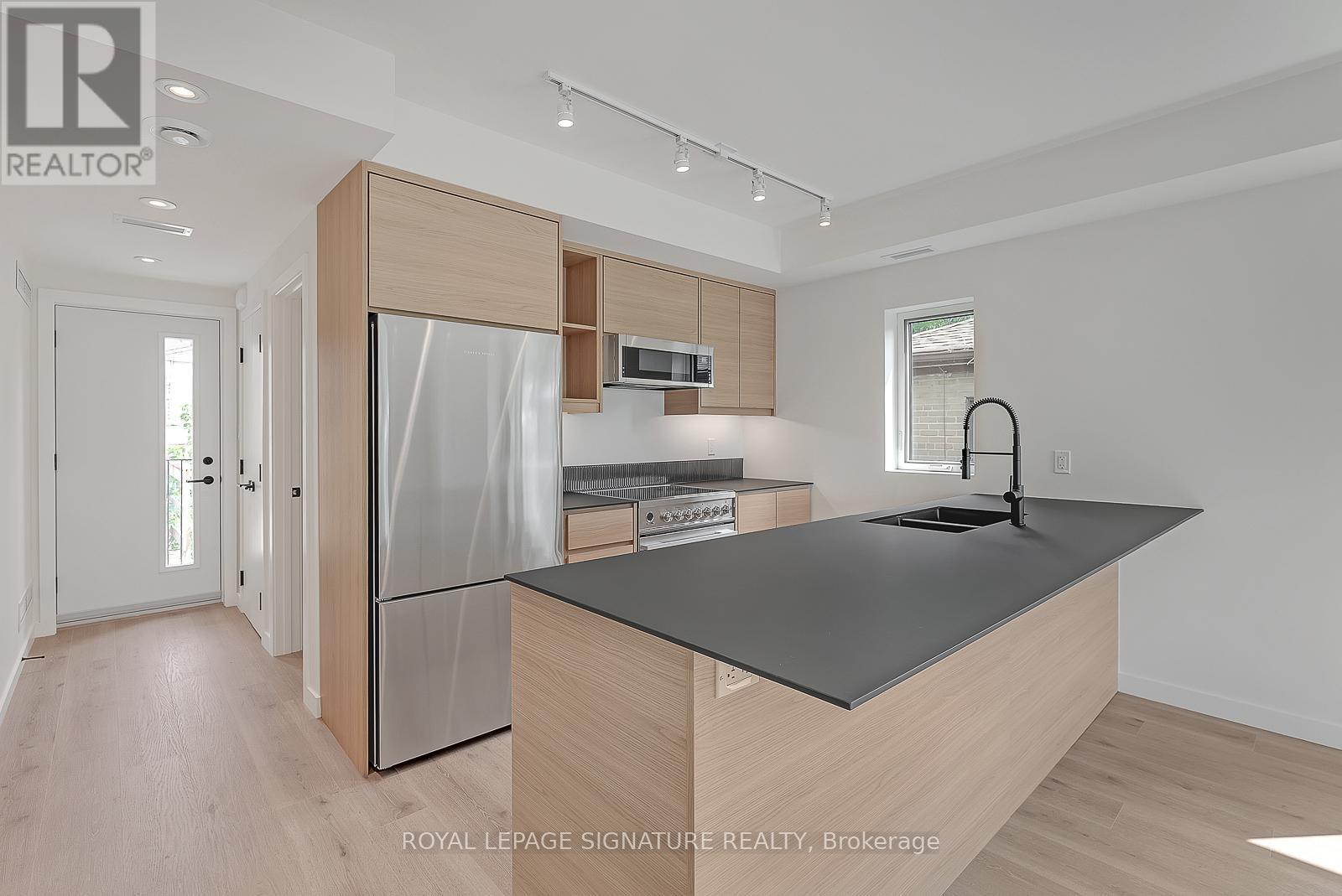 4 - 1254 Davenport Road, Toronto, Ontario  M6H 2G9 - Photo 7 - W13224896