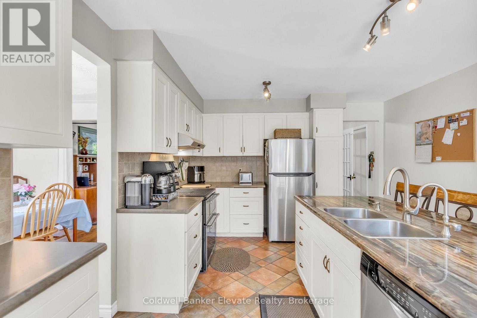 359 Lexington Road, Waterloo, Ontario  N2K 2J9 - Photo 16 - X13224894