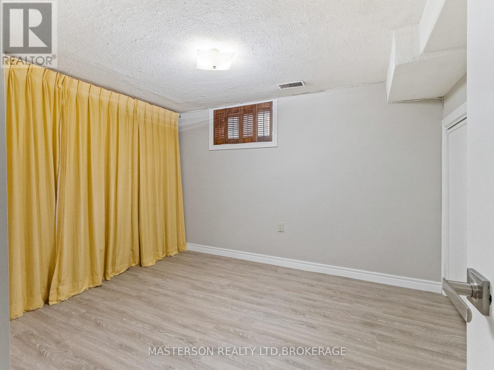 5 Burdy Drive, St. Catharines (Grapeview), Ontario  L2S 2Z1 - Photo 28 - X13225088