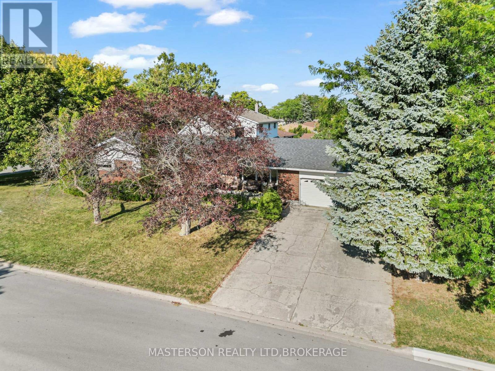 5 Burdy Drive, St. Catharines (Grapeview), Ontario  L2S 2Z1 - Photo 4 - X13225088