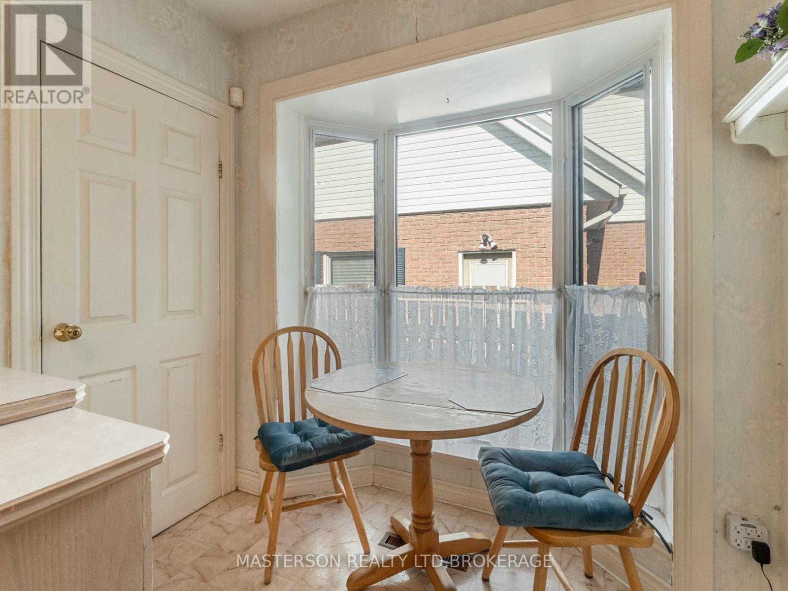 5 Burdy Drive, St. Catharines (Grapeview), Ontario  L2S 2Z1 - Photo 8 - X13225088