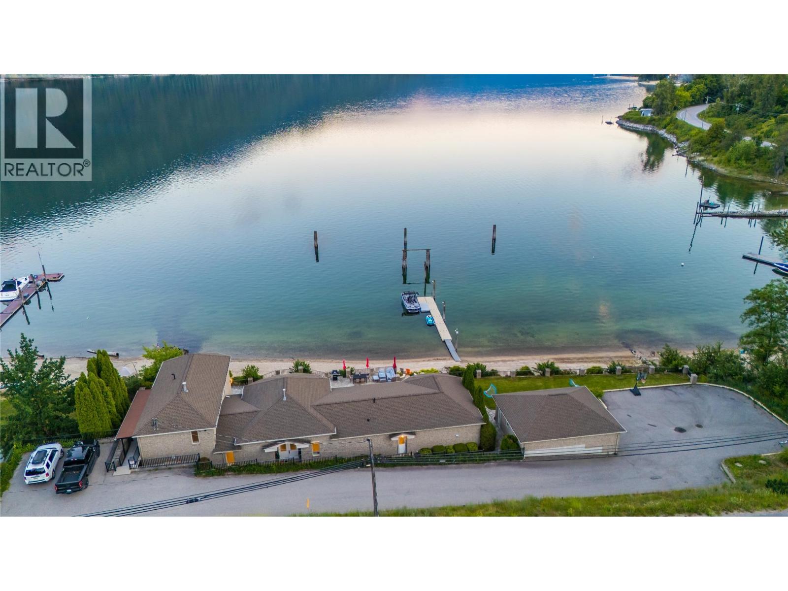 2614 3a Highway, Nelson, British Columbia V1L 6K9 - Photo 8 - 10388636