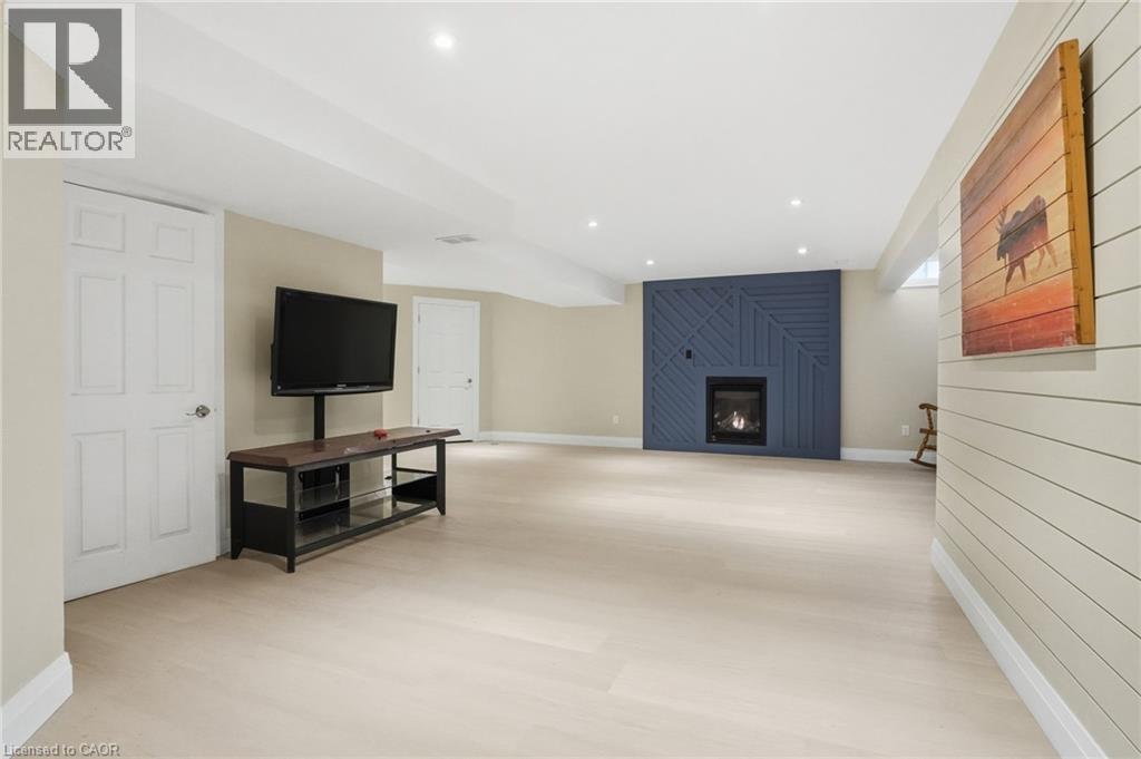 1300 Silvan Forest Drive, Burlington, Ontario  L7M 4L2 - Photo 45 - 40835533