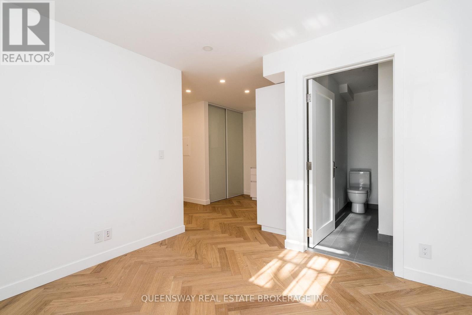 102 - 110 Wellesley Street E, Toronto, Ontario  M4Y 1J1 - Photo 12 - C13225002