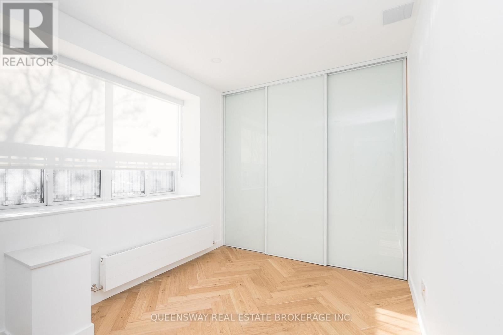 102 - 110 Wellesley Street E, Toronto, Ontario  M4Y 1J1 - Photo 13 - C13225002
