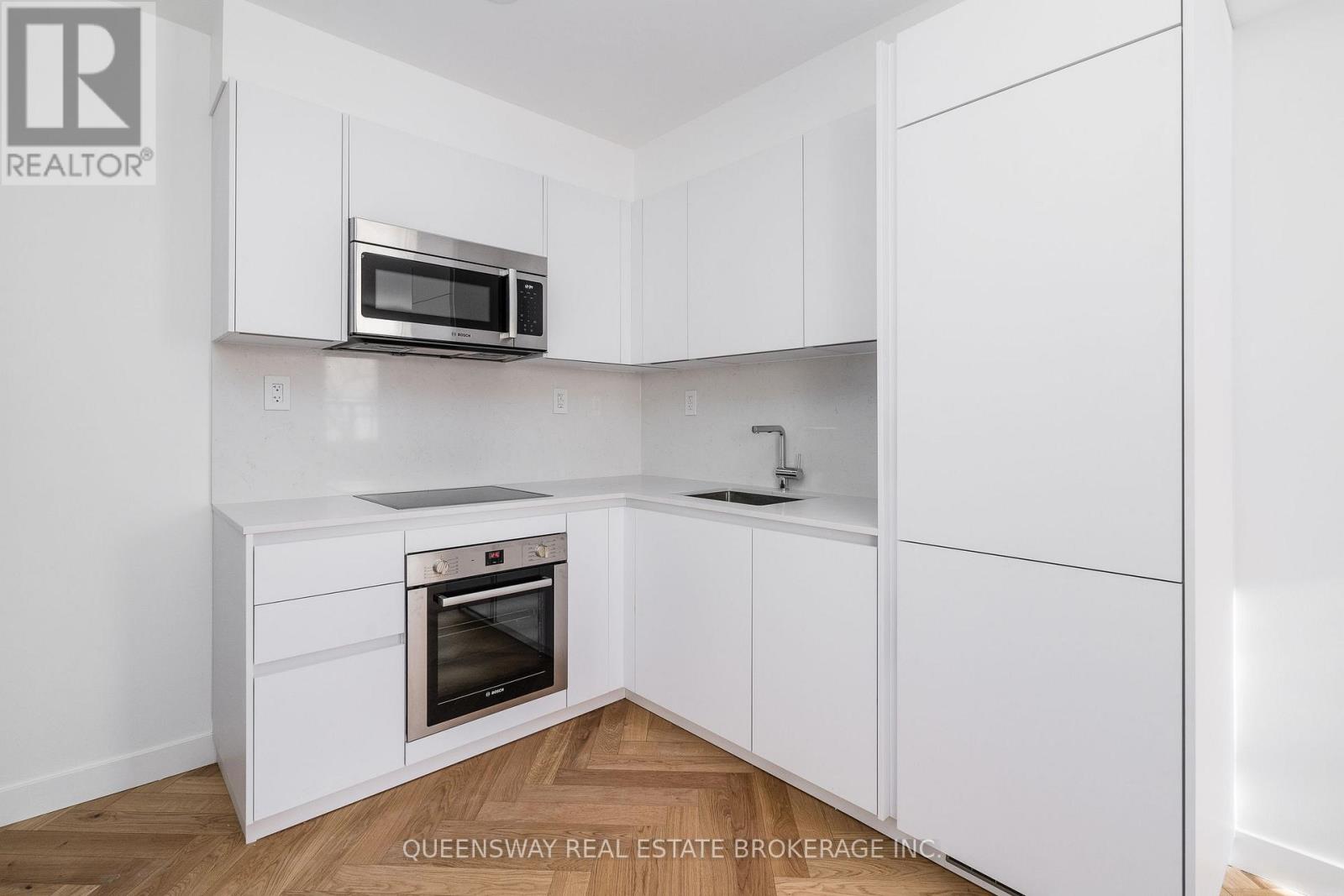 102 - 110 Wellesley Street E, Toronto, Ontario  M4Y 1J1 - Photo 2 - C13225002