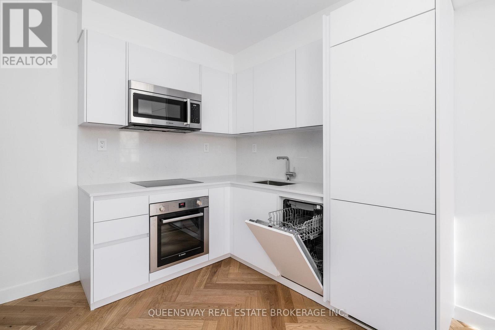 102 - 110 Wellesley Street E, Toronto, Ontario  M4Y 1J1 - Photo 3 - C13225002