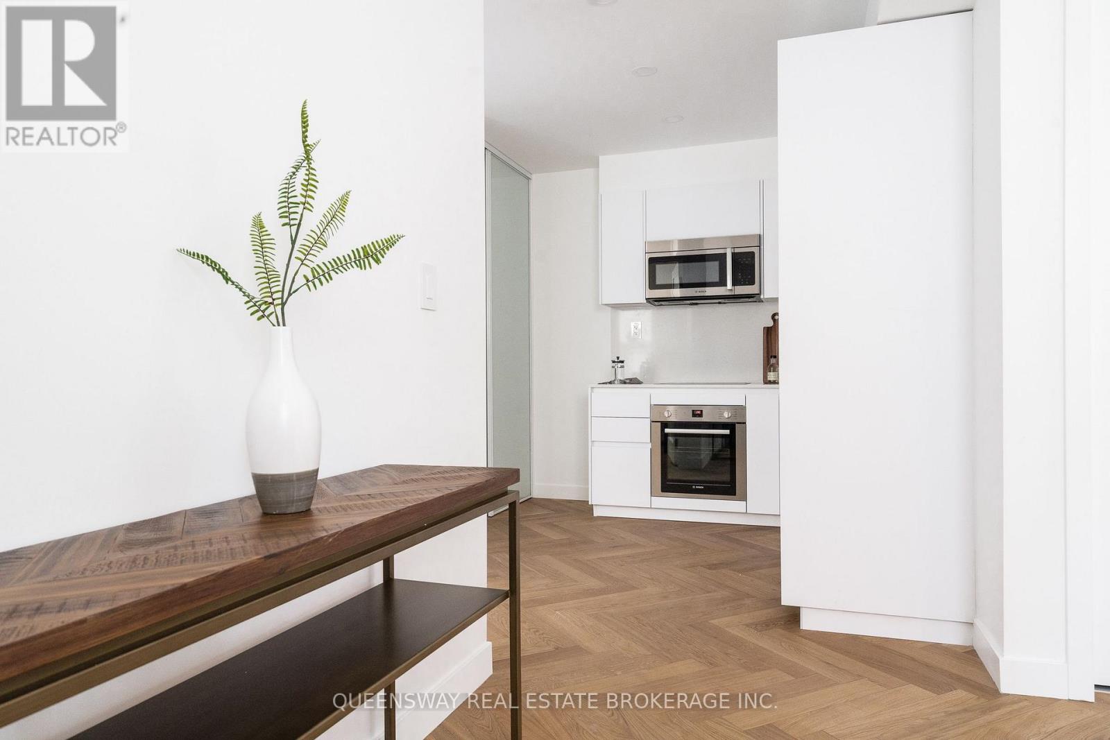 102 - 110 Wellesley Street E, Toronto, Ontario  M4Y 1J1 - Photo 8 - C13225002