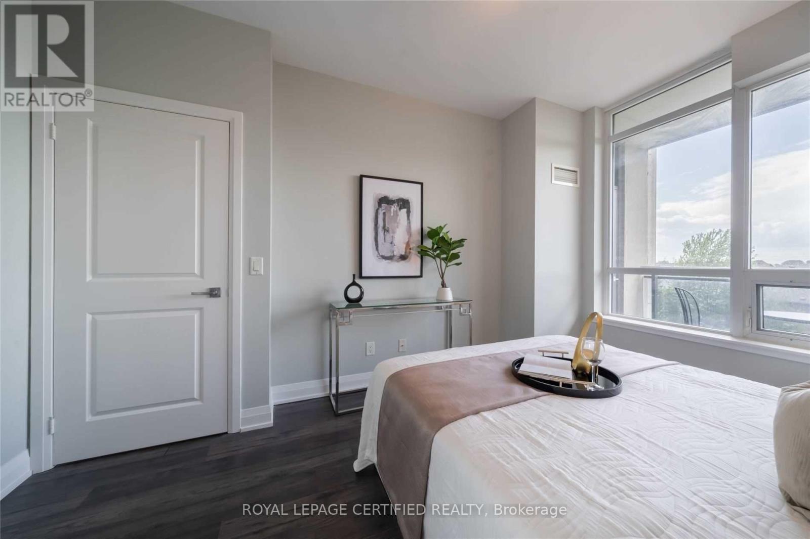 311 - 95 North Park Road, Vaughan, Ontario  L4J 0J1 - Photo 10 - N13224484