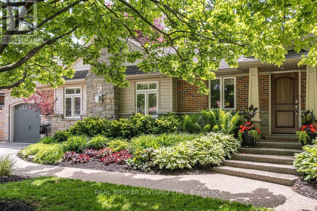 64 Miller Drive, Hamilton, Ontario  L9G 2J1 - Photo 3 - X13223404