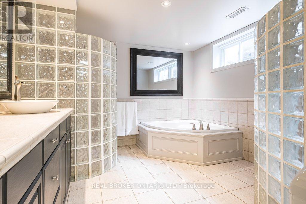 64 Miller Drive, Hamilton, Ontario  L9G 2J1 - Photo 29 - X13223404