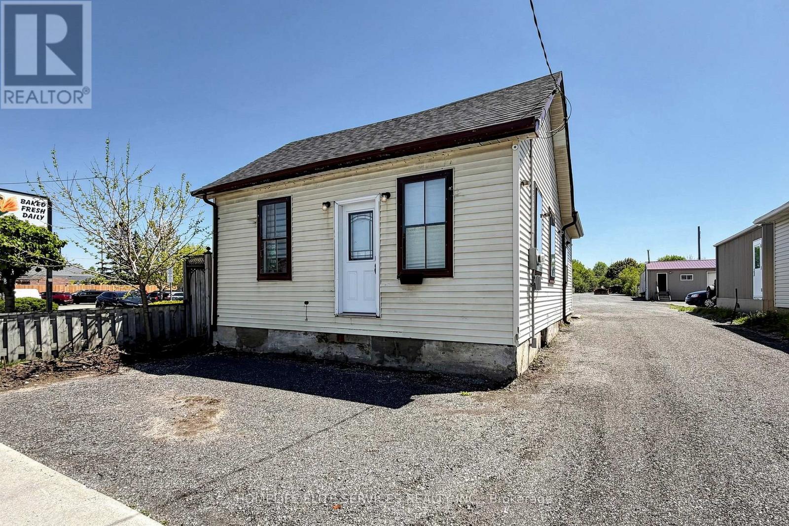 223 Bloor Street E, Oshawa, Ontario  L1H 3M3 - Photo 34 - E13224998